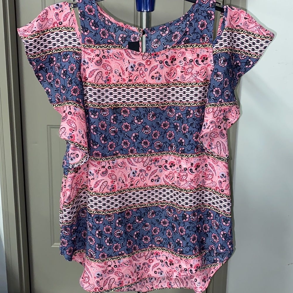 IZ Byer Women’s Cold Shoulder Top Women’s XS Floral Boho Pink Blue - Picture 2 of 10